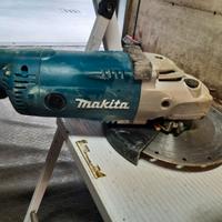 Smerigliatrice usata pochissimo, con disco.