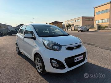 KIA PICANTO GPL + LANCIA DELTA ( leggere )