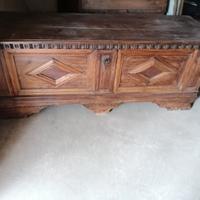 Mobile cassapanca antico