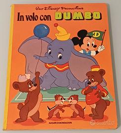 In volo con Dumbo, Ed. Mondadori, 1975.