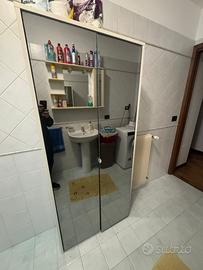 Armadio dispensa da bagno con ante a specchio