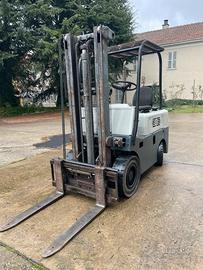 Muletto carrello elevatore Om 25 diesel