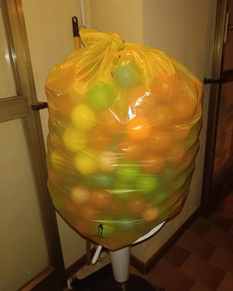 palline colorate di plastica 