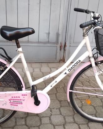 Bicicletta city bike bici 26 con cestino