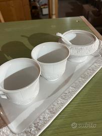 Set vintage porcellana bianca lavorata a rilievo