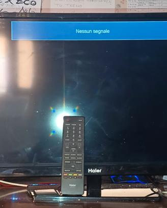 Televisore Haier 28 circa