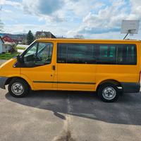 Ford transit 9 posti con gancio traino