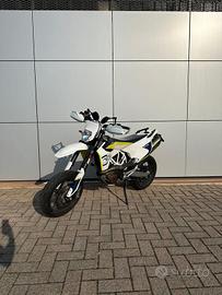 Husqvarna 701 Supermoto