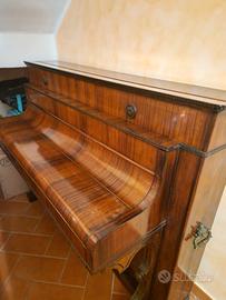 Pianoforte verticale fine 800