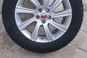 CERCHI IN LEGA JAGUAR E-PACE