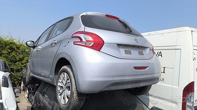 Peugeot 208 per ricambi