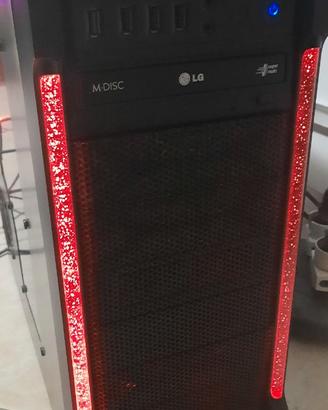 PC Gaming completo compreso di monitor