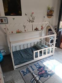 Lettino Montessori legno a casetta + materasso 