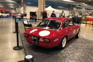 Alfa GT 1970 in  allestimento sportivo dell'epoca