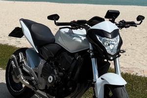Hornet 600