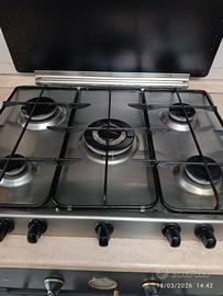 piano cottura Ariston 