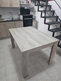 TAVOLO DA CUCINA CON 3 SEDIE