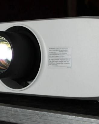 Proiettore Panasonic EW540 5000 lumen + obiettivi