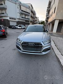 Audi Q5 S line