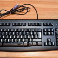 Logiteck tastiera PC con spinotto PS/2