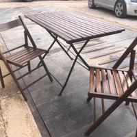 Tavolo e sedie esterno