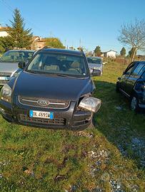 AUTO INCIDENTATA UTILE PER PARTI DI RICAMBIO