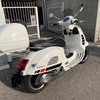 Vespa 300 gts super sport