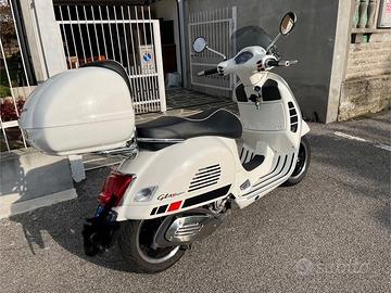Vespa 300 gts super sport