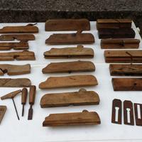 Antiche pialle da falegname in legno