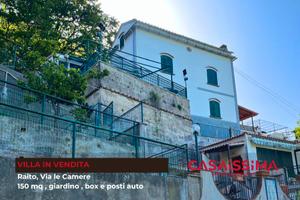 Raito villa con giardino box e posti auto