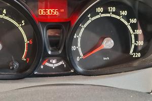 Ford Fiesta anno 2010 argento