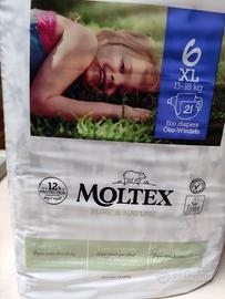 pannolini in confezione originale mai aperta