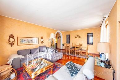 Appartamento di 154 m² con 4 locali e box auto dop