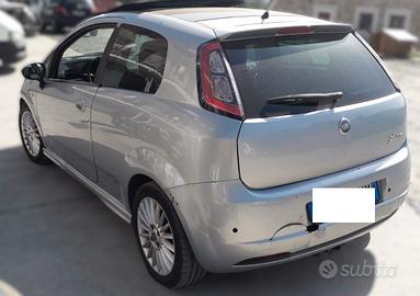 GRANDE PUNTO (SOLO RICAMBI)