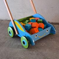 Gioco legno carrello cubetti