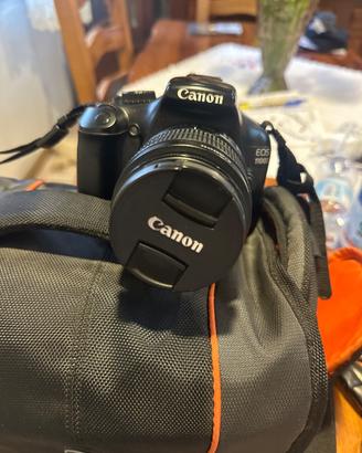 CANON EOS 1100D