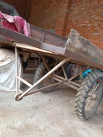 Carretto agricolo a mano