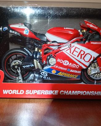 Ducati 999 F05 SBK  - 1/12 NewRay 