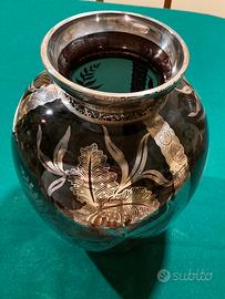 Venezia Vaso in vetro prugna con decori in argento