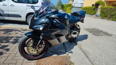 cbr 1000 rr  2004