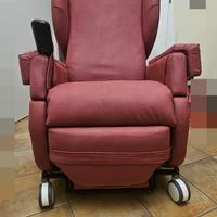 Poltrona elettrica con ruote