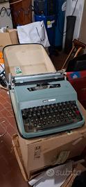 macchina da scrivere Olivetti Lettera 32