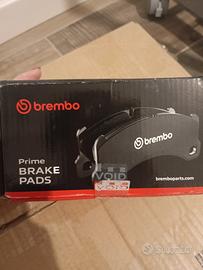 Dischi freni auto e kit pastiglie Brembo