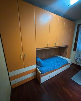 Camera da letto con armadio