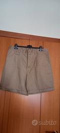 pantaloni corti