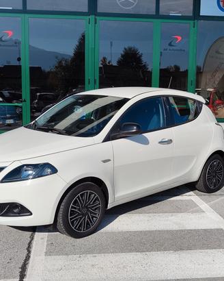 Lancia Ypsilon 1.0 Hybryd Gold 2022