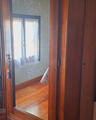 armadio in legno arte povera