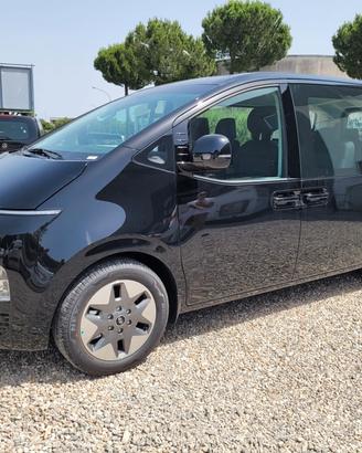 Hyundai Staria 2.2 AT 9 posti 4X4