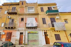3 LOCALI A PALERMO