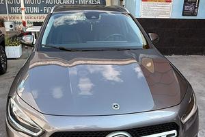 MERCEDES Gla 200d